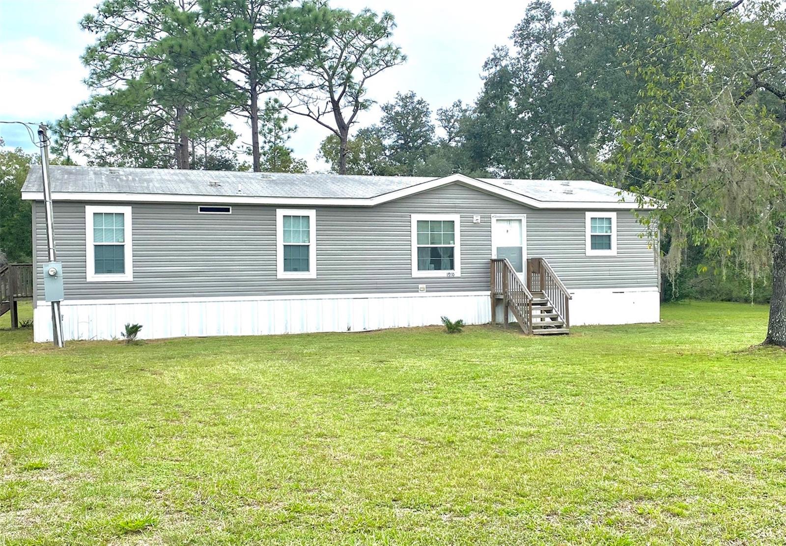 1910 NE 155TH CT, WILLISTON, FL, 32696