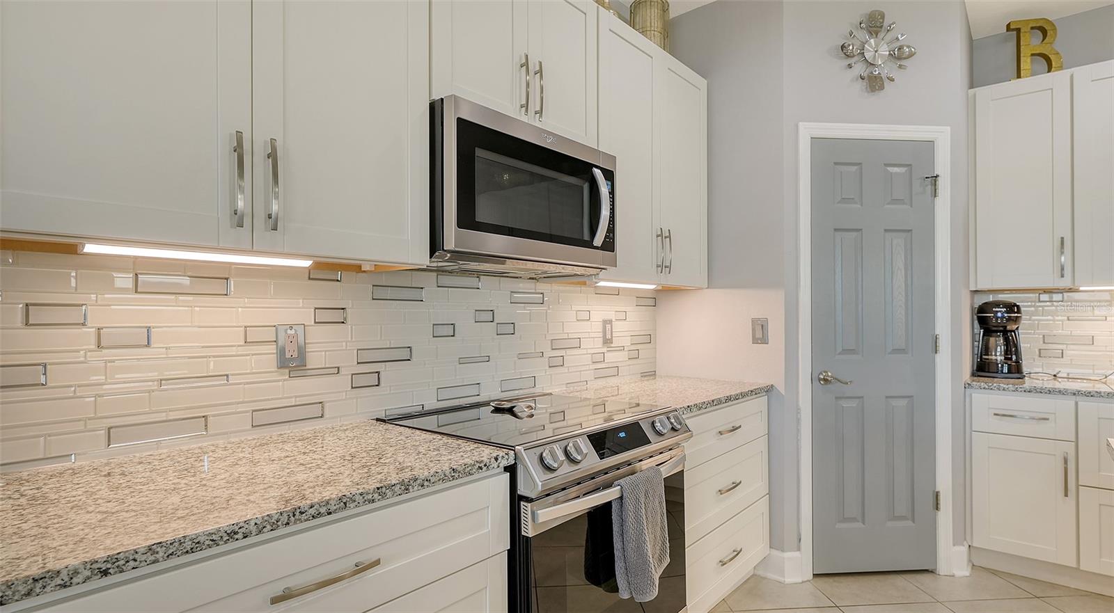8430 NANDINA DR, SARASOTA, FL, 34240