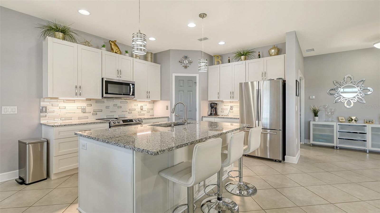 8430 NANDINA DR, SARASOTA, FL, 34240