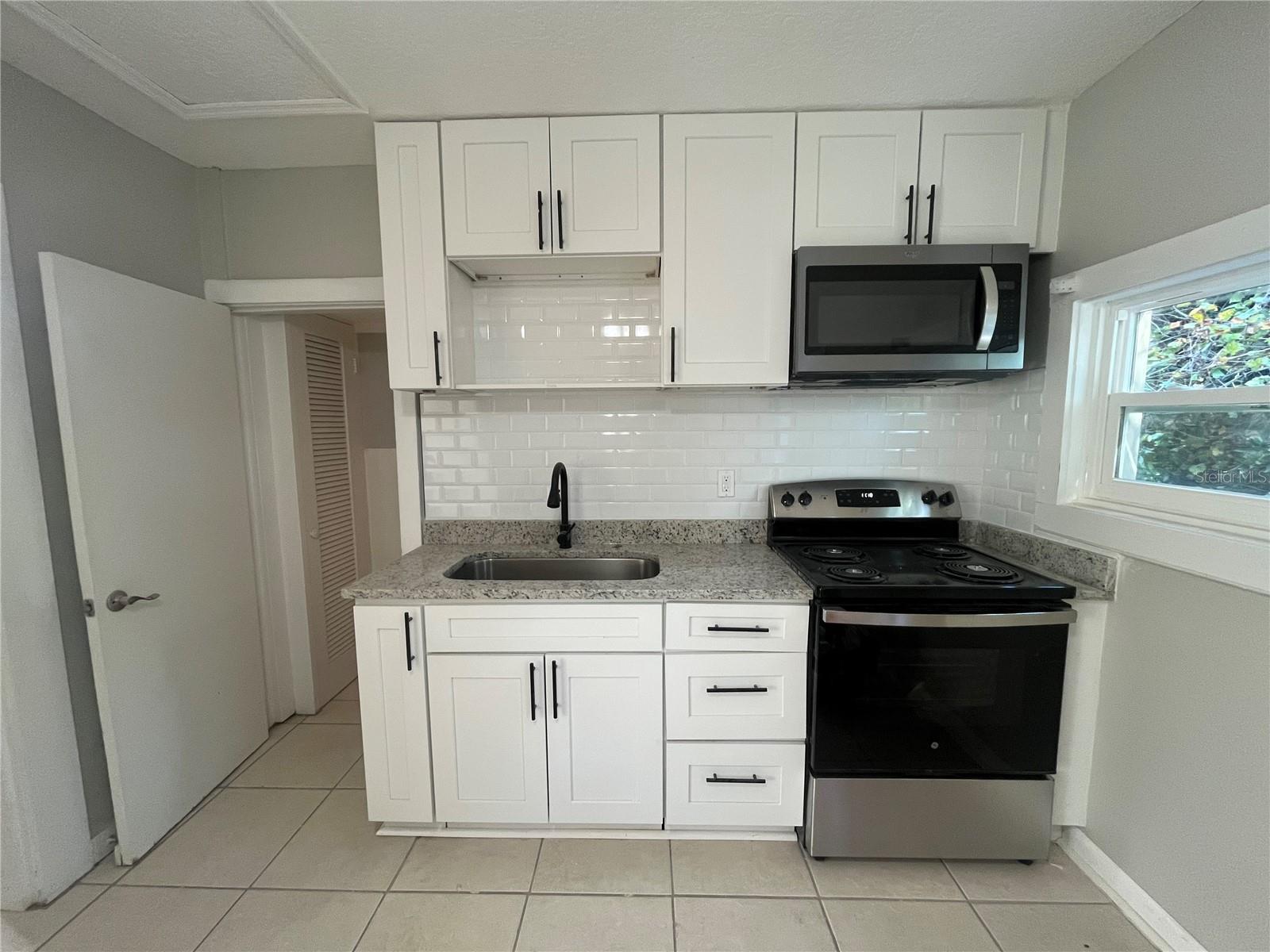 127 1/2 W PALMETTO AVE, DELAND, FL, 32720