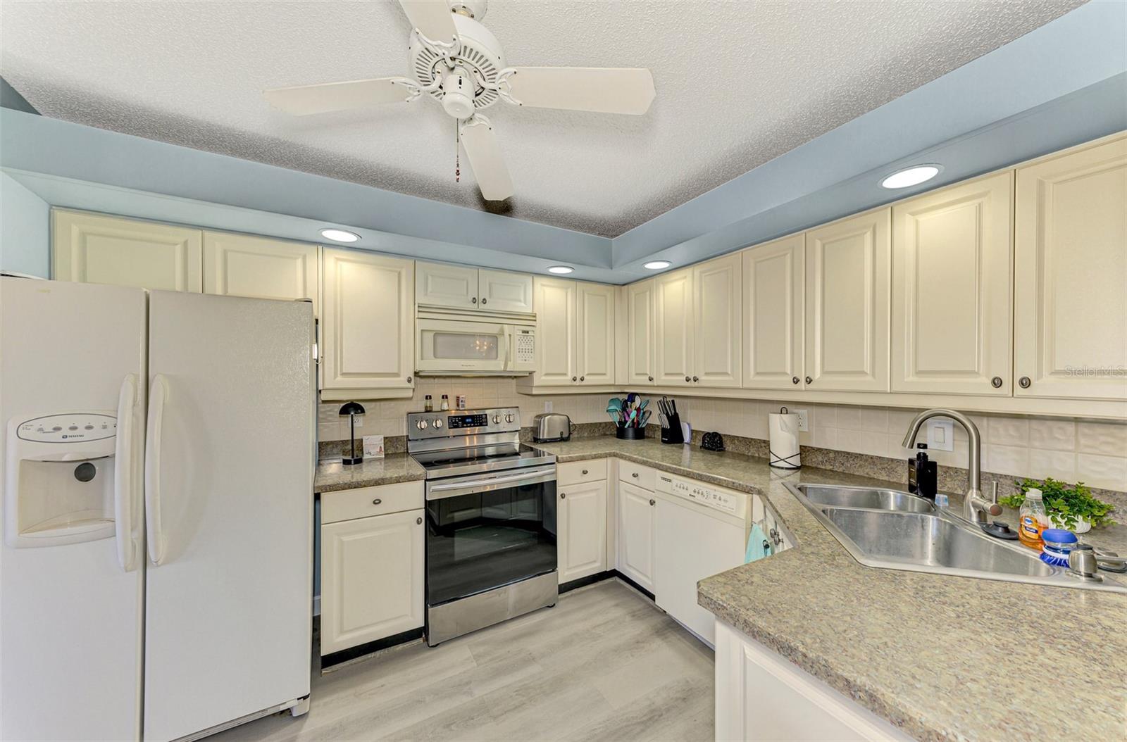 5761 AVISTA DR #5761, SARASOTA, FL, 34243