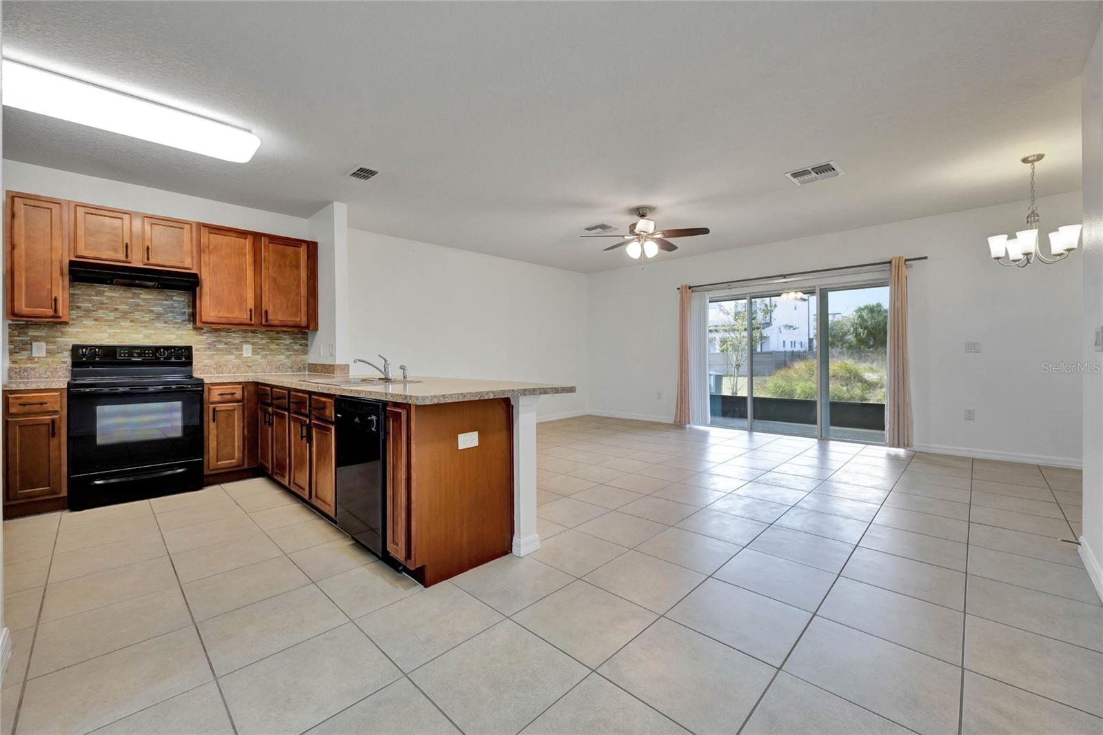 272 ARBOR LAKES DR, DAVENPORT, FL, 33896