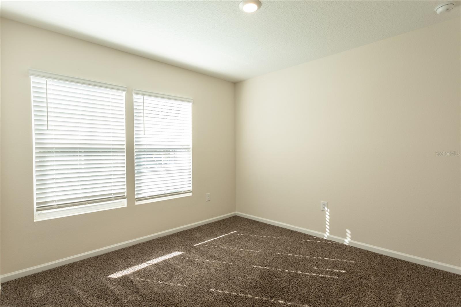 1 LEWIS SHIRE PL, PALM COAST, FL, 32137