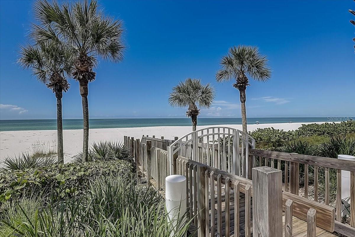 1800 BENJAMIN FRANKLIN DR #APH02, SARASOTA, FL, 34236