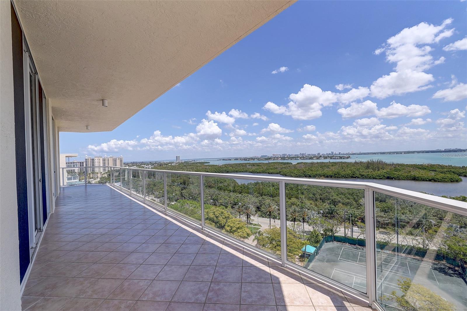 1800 BENJAMIN FRANKLIN DR #APH02, SARASOTA, FL, 34236