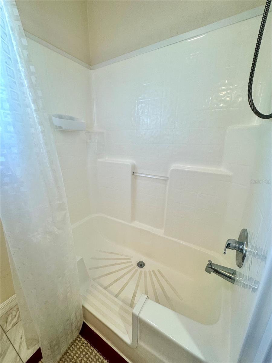 327 ST GEORGE DR, DAVENPORT, FL, 33837