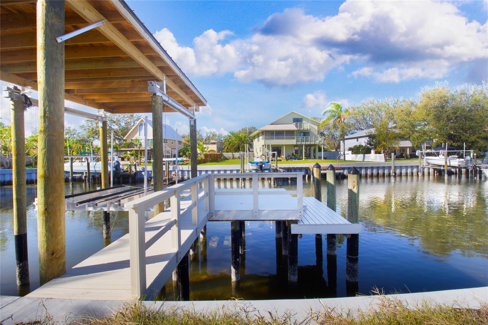 3961 COQUINA KEY DR SE, ST PETERSBURG, FL, 33705