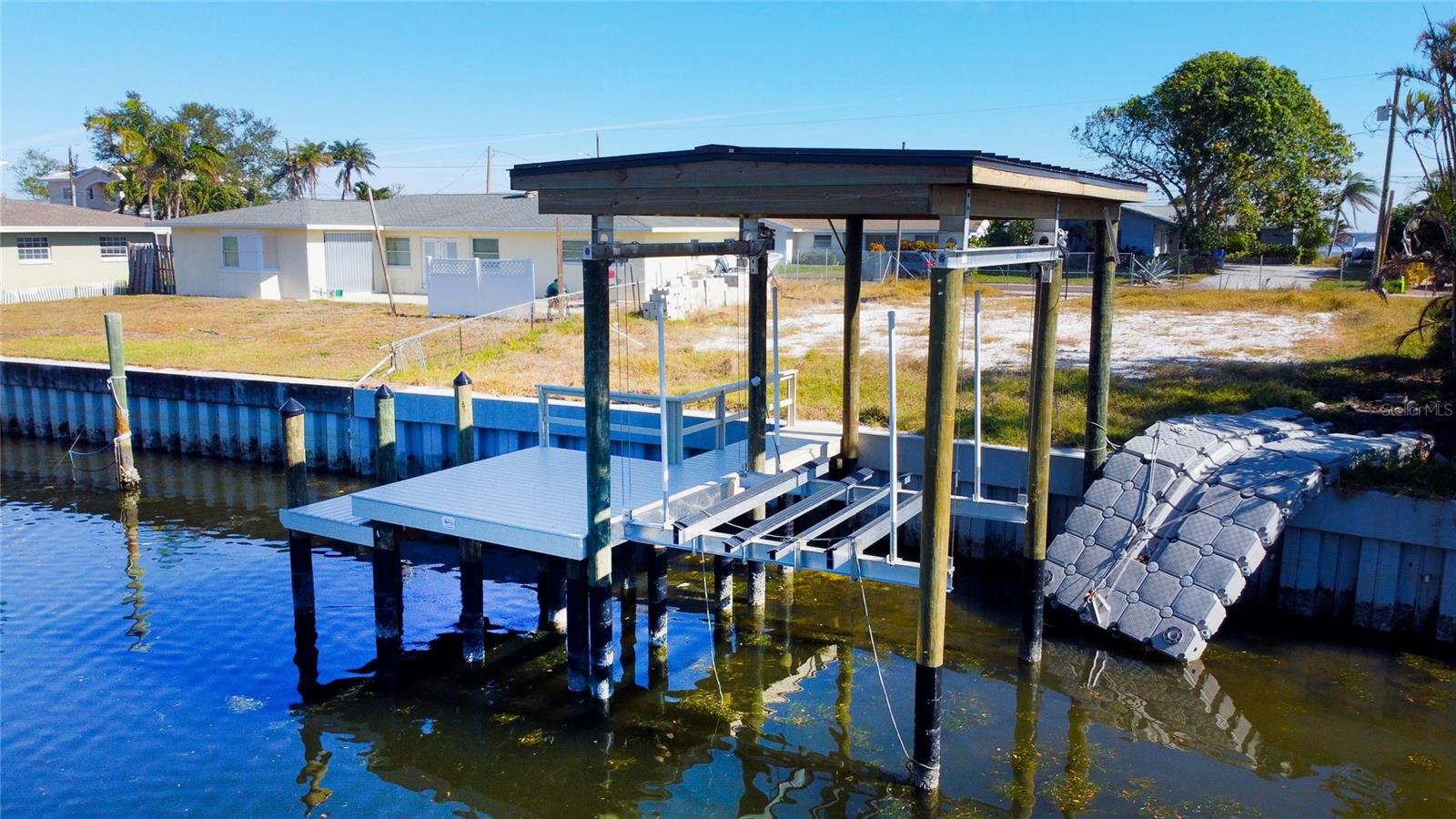 3961 COQUINA KEY DR SE, ST PETERSBURG, FL, 33705