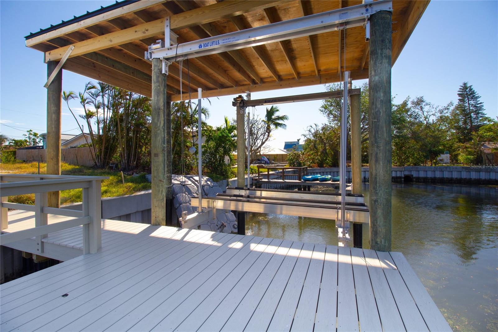 3961 COQUINA KEY DR SE, ST PETERSBURG, FL, 33705