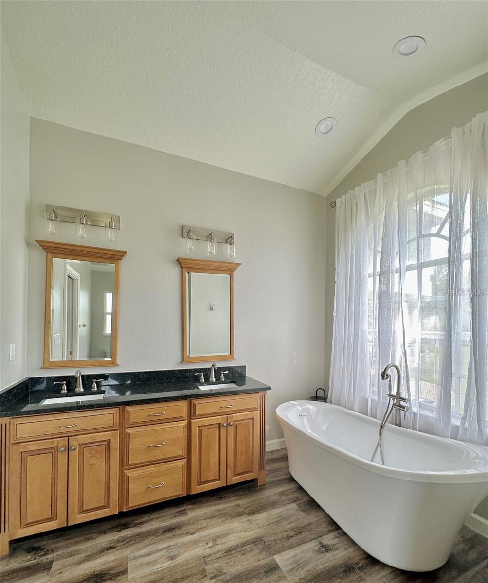 11003 LAKEVIEW DR, NEW PORT RICHEY, FL, 34654