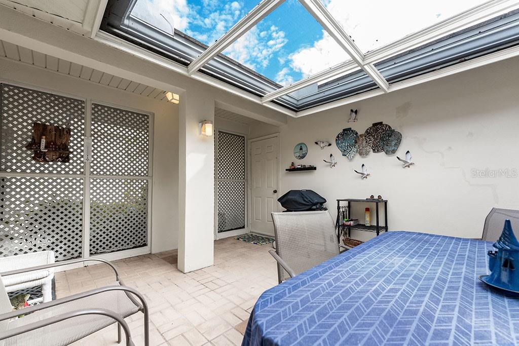 313 PEMBROKE LANE NORTH #195, VENICE, FL, 34293