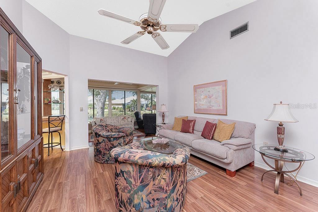 313 PEMBROKE LANE NORTH #195, VENICE, FL, 34293