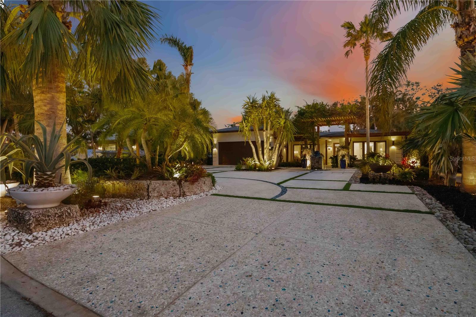360 N SHORE DR, SARASOTA, FL, 34234