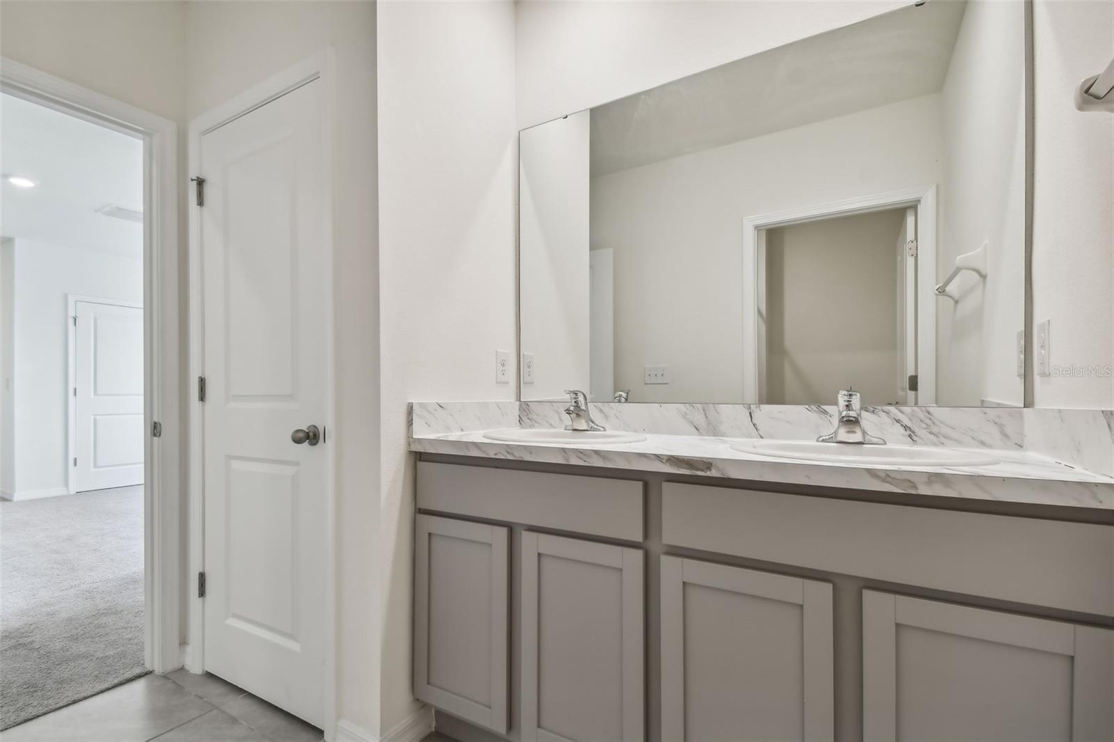 2418 MIZNER BAY AVE, BRADENTON, FL, 34208