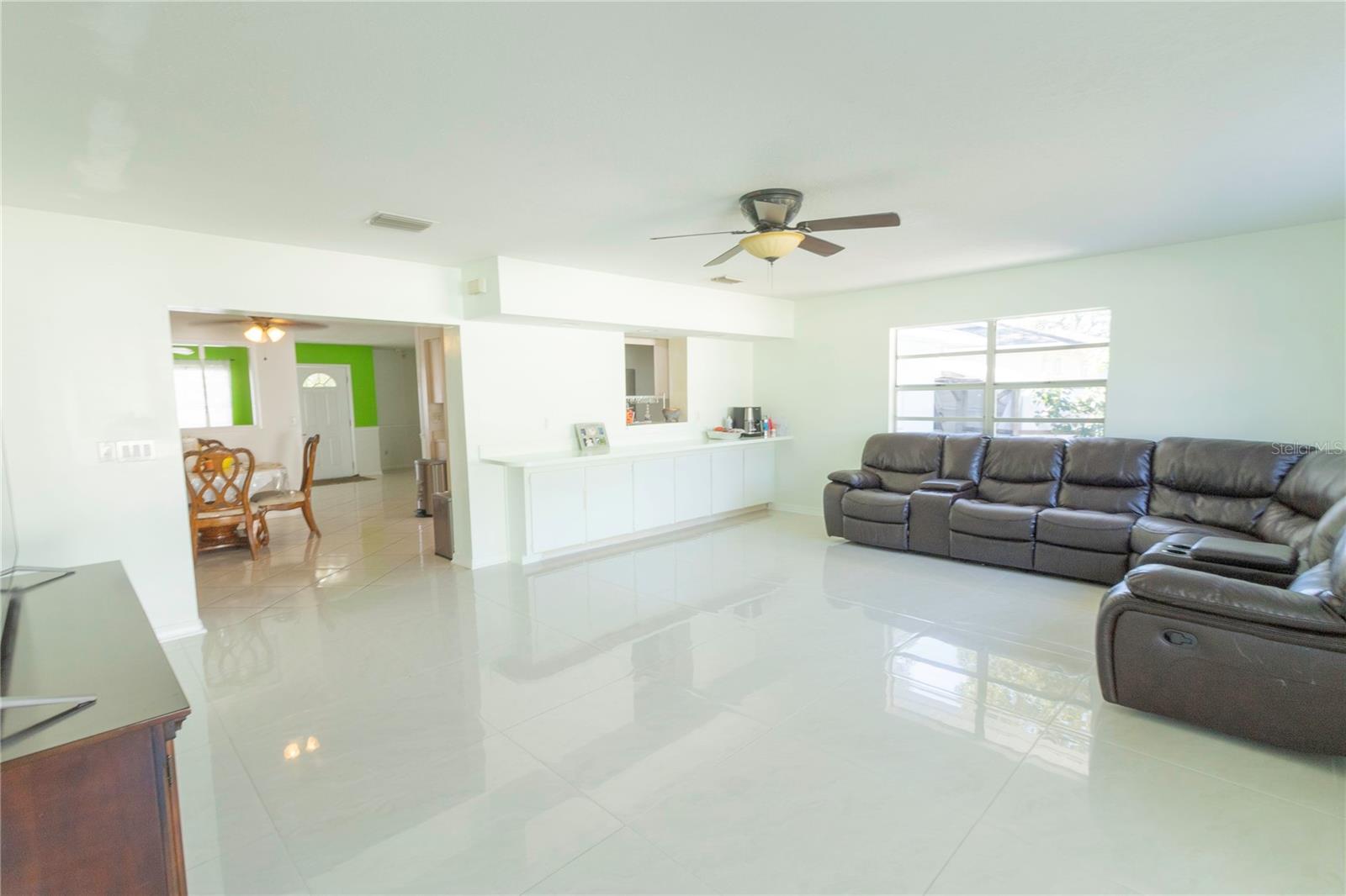 1204 CEDAR TREE LN, SEFFNER, FL, 33584