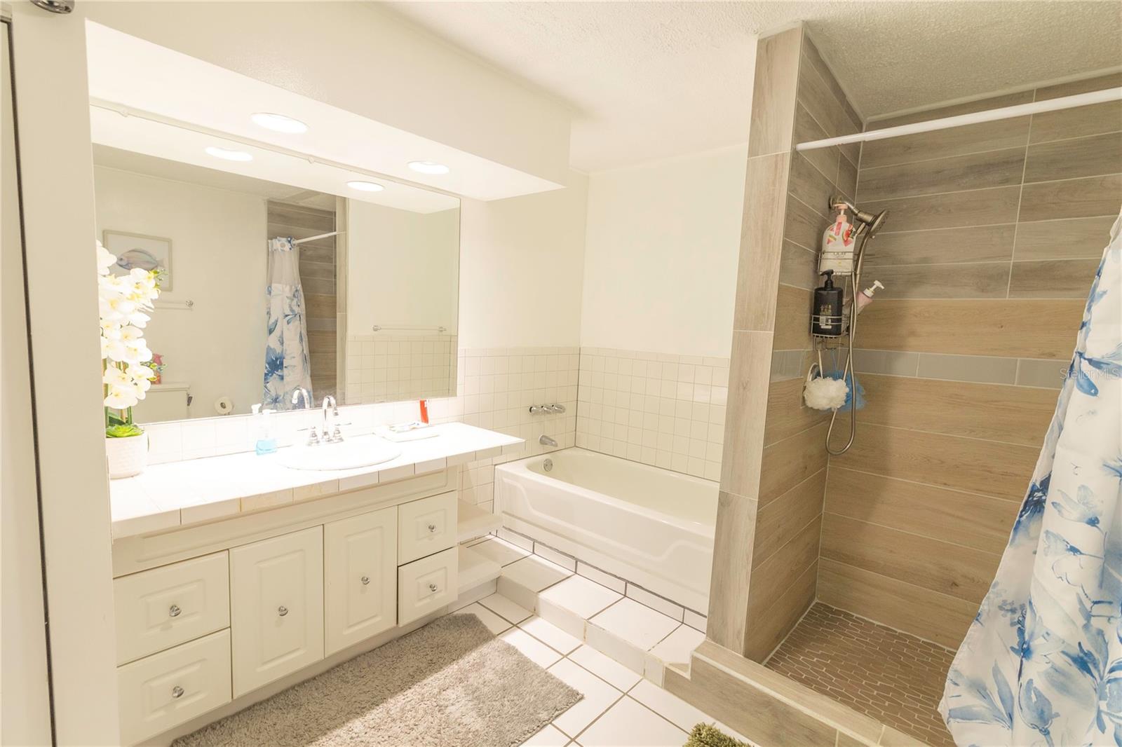 1204 CEDAR TREE LN, SEFFNER, FL, 33584