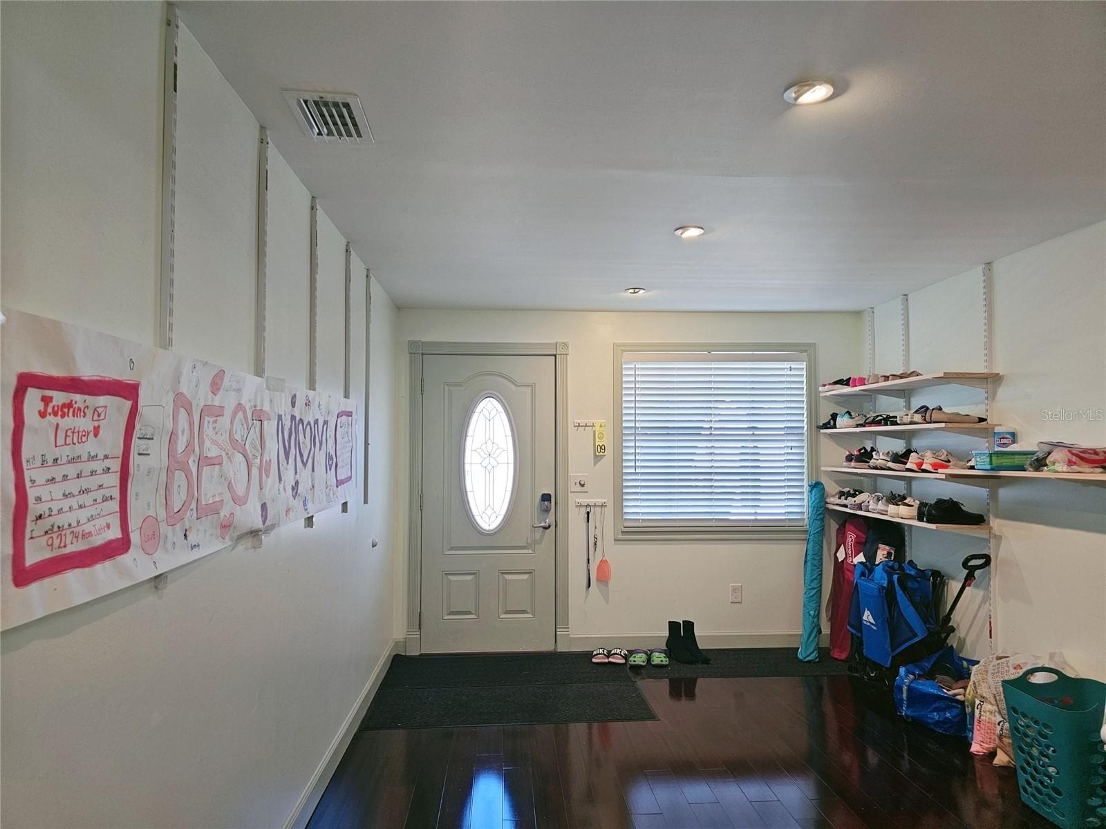 3914 W GRAY ST, TAMPA, FL, 33609
