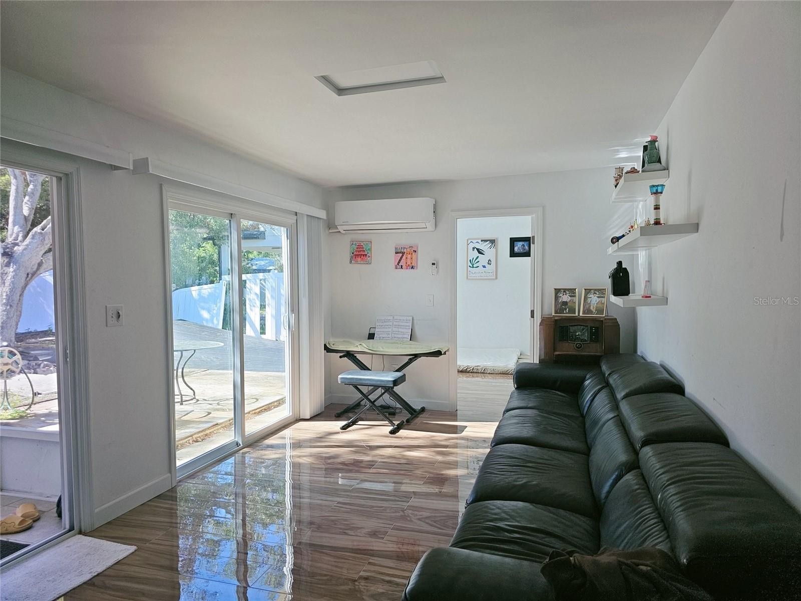 3914 W GRAY ST, TAMPA, FL, 33609