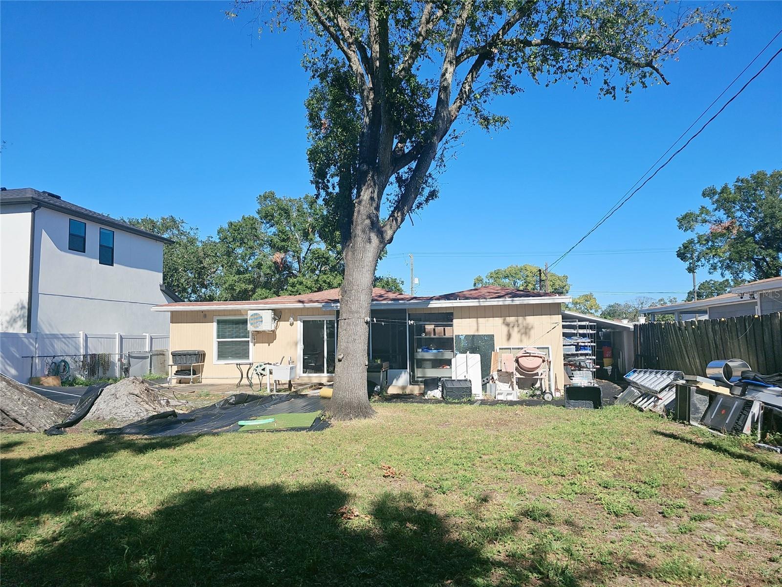 3914 W GRAY ST, TAMPA, FL, 33609