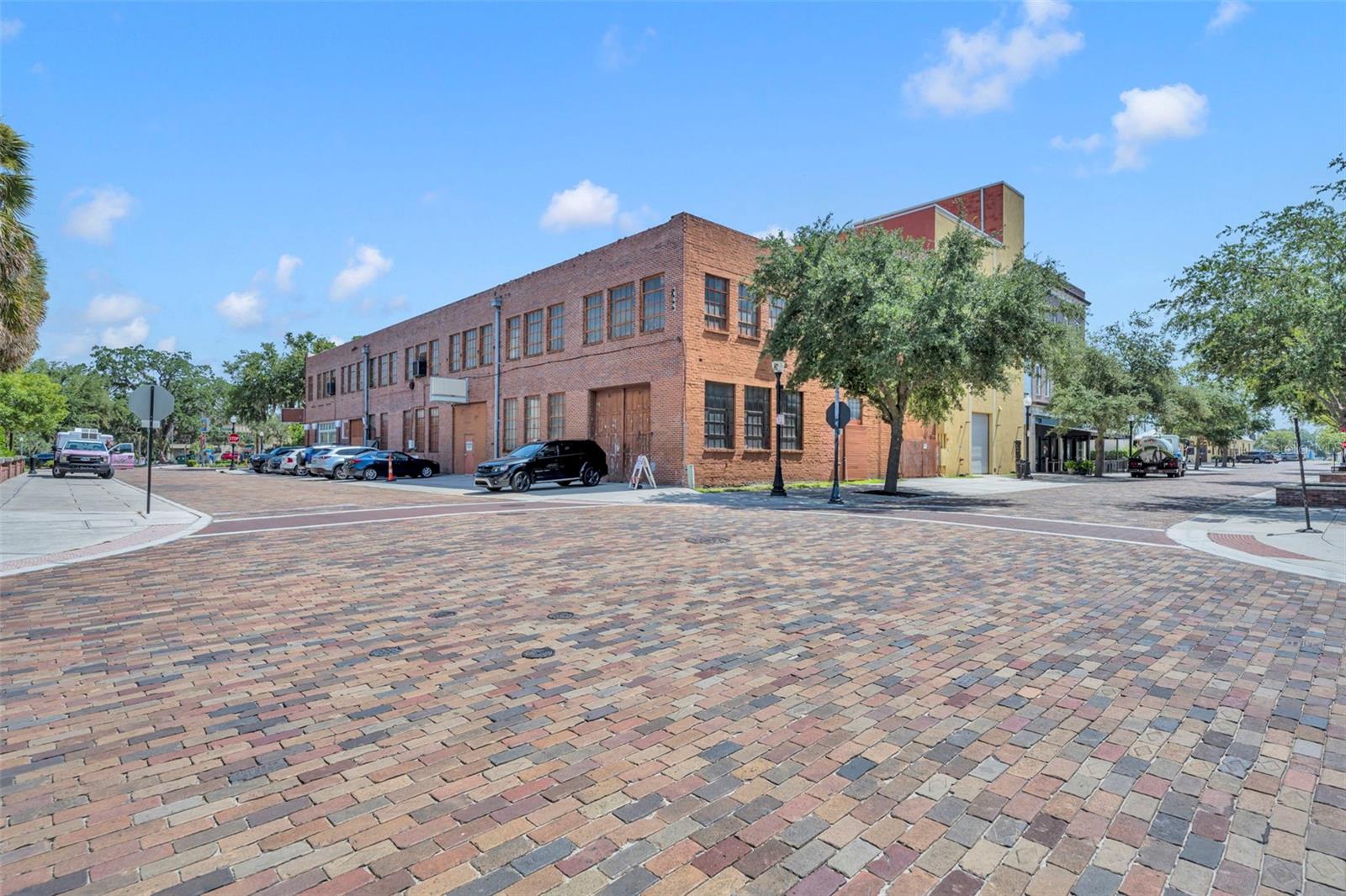 214 S WOODLAND ST, WINTER GARDEN, FL, 34787