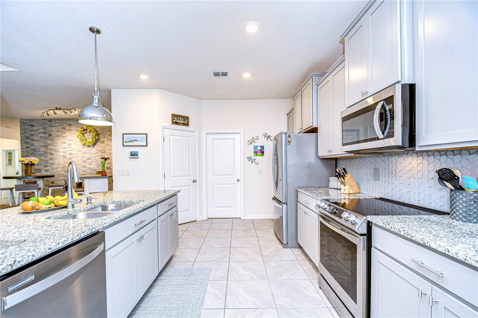 541 BARRIER REEF ST, RUSKIN, FL, 33570