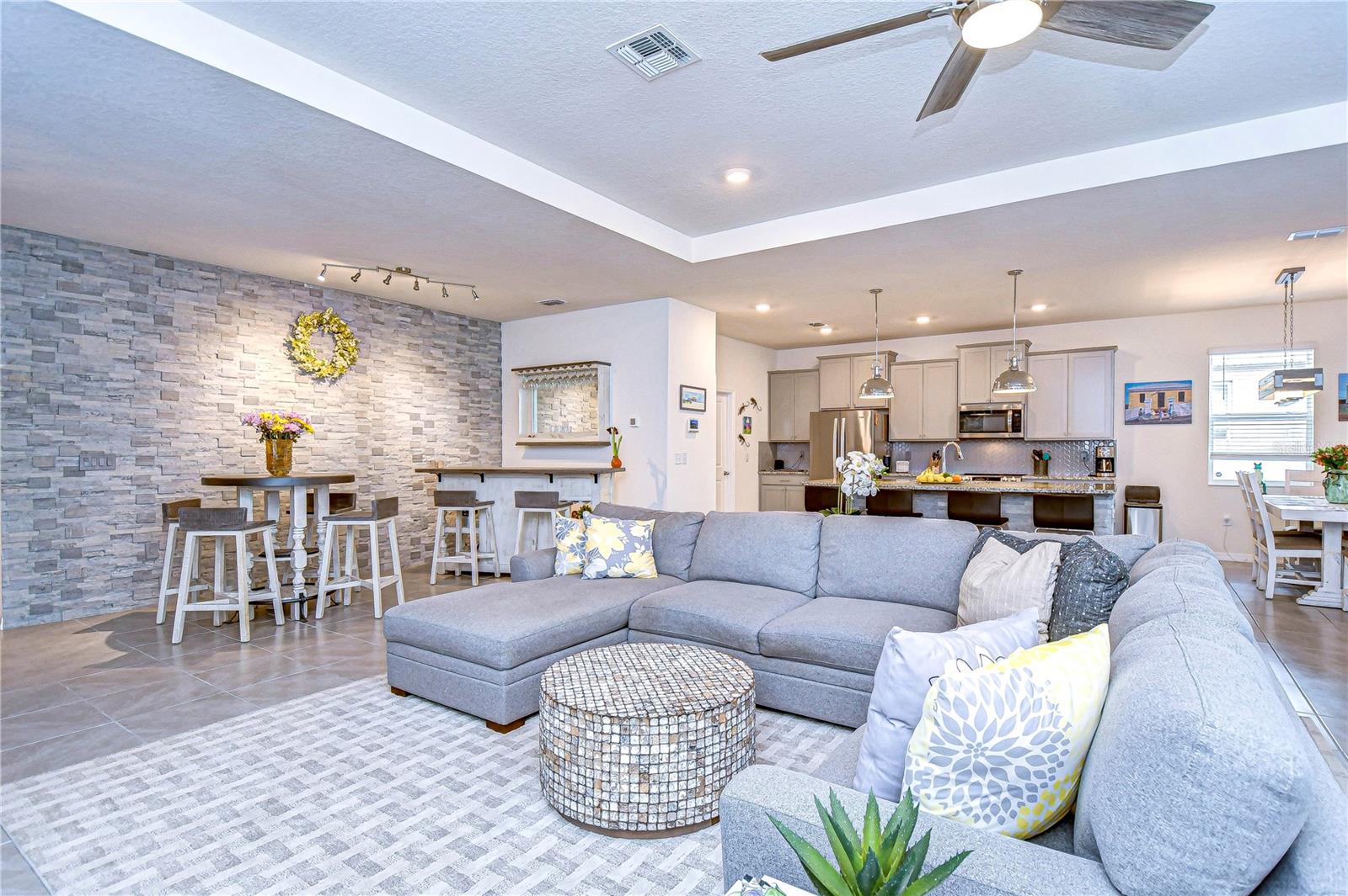541 BARRIER REEF ST, RUSKIN, FL, 33570