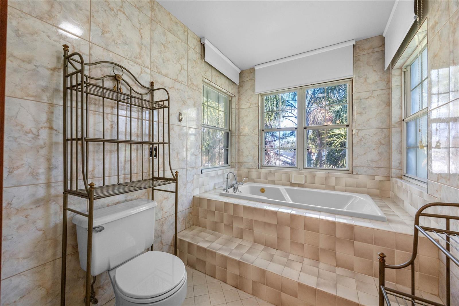 501 GIBSON ST, LEESBURG, FL, 34748