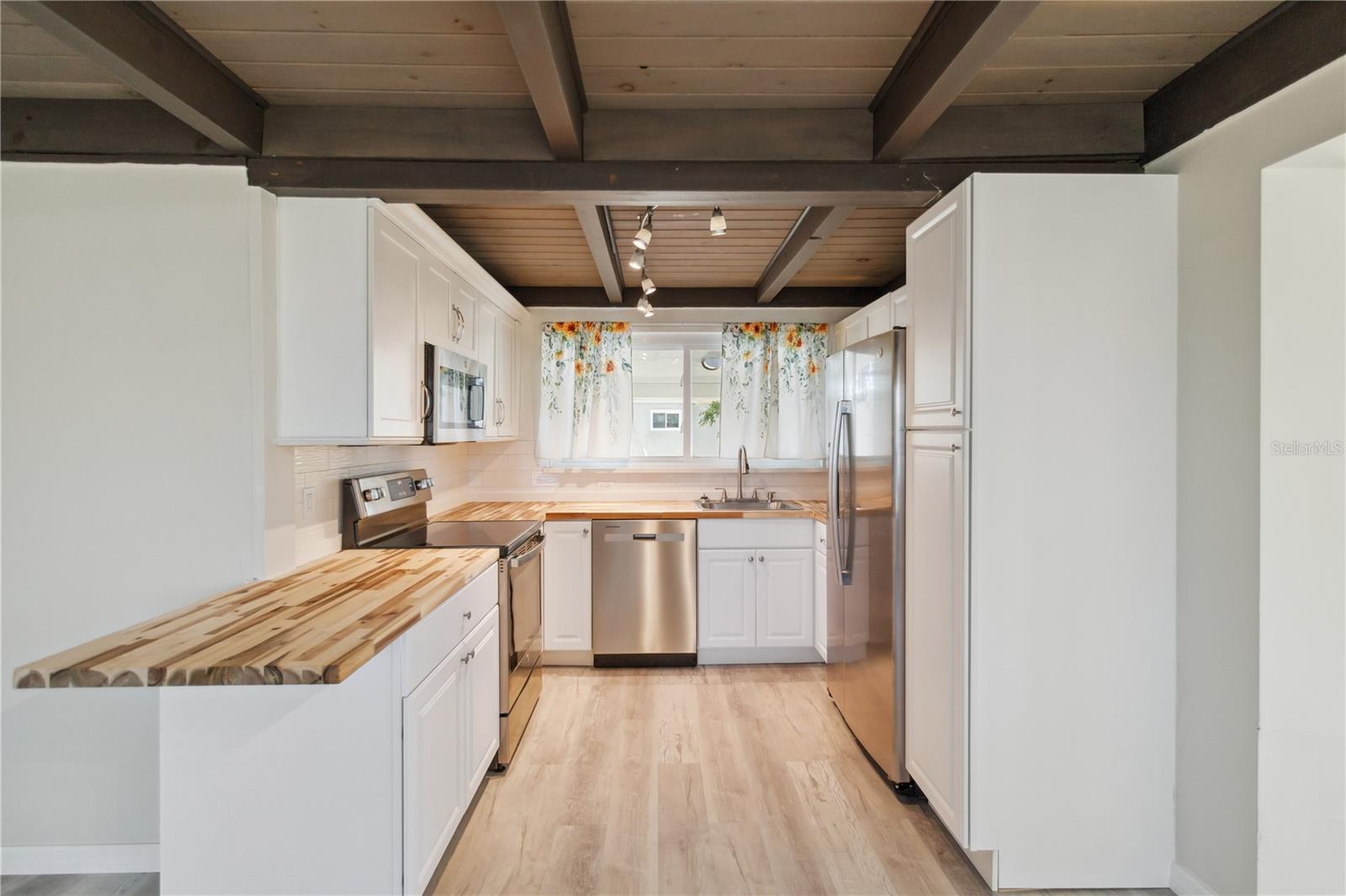 1305 ROCKY CREEK LN, ENGLEWOOD, FL, 34224