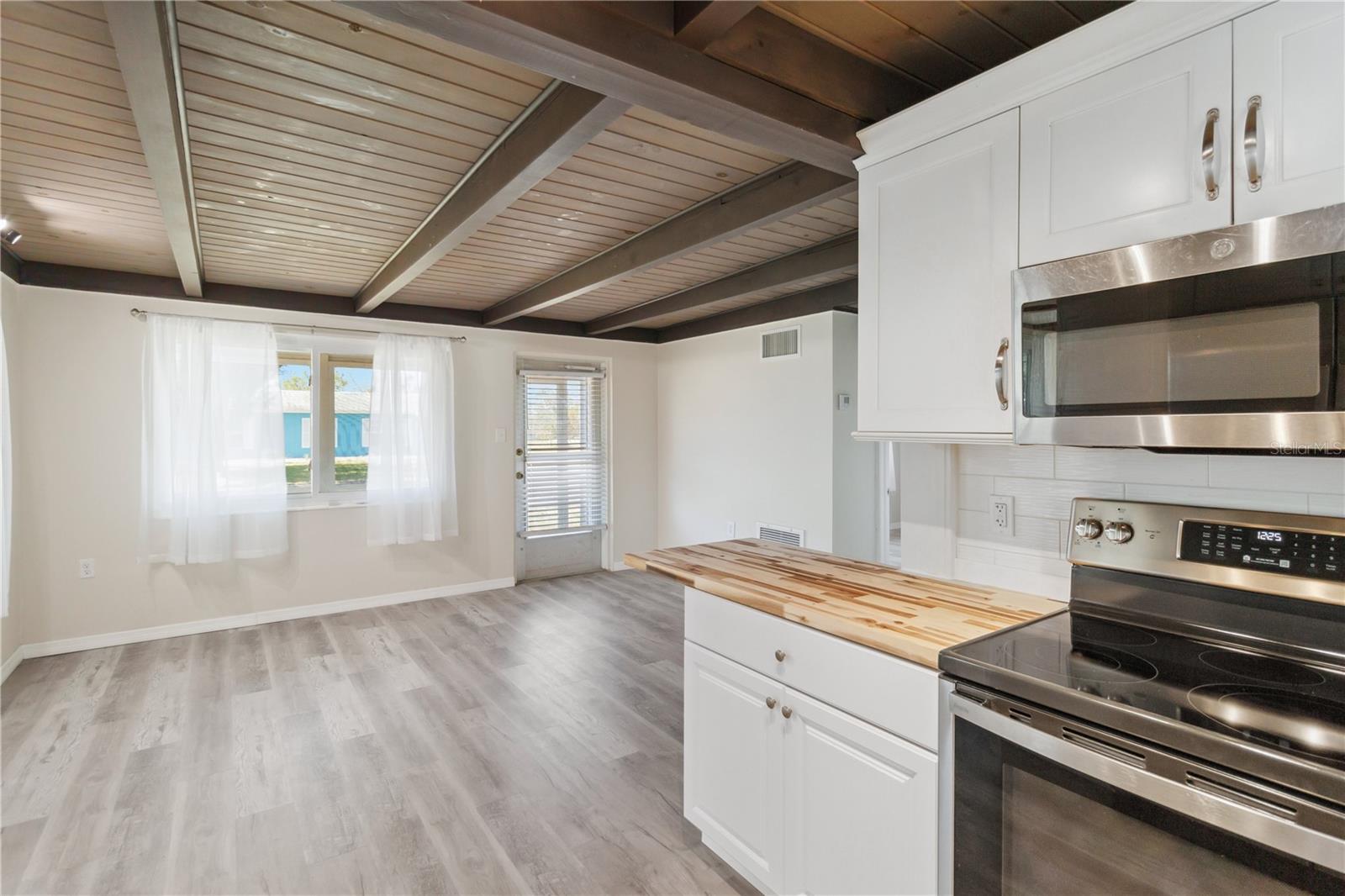 1305 ROCKY CREEK LN, ENGLEWOOD, FL, 34224