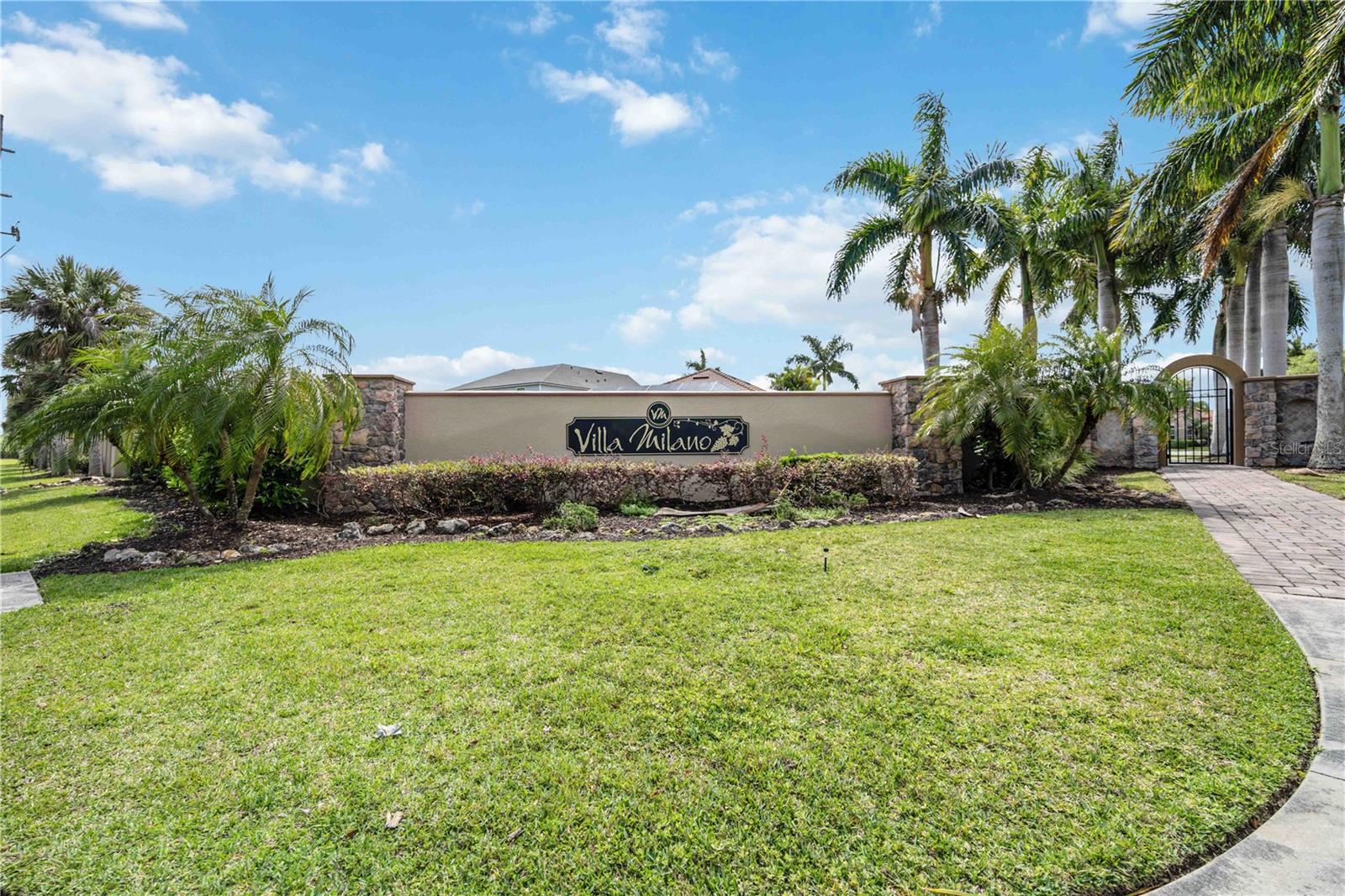 2084 LA PALMA AVE, PORT CHARLOTTE, FL, 33953