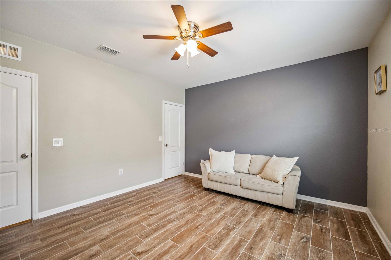 2084 LA PALMA AVE, PORT CHARLOTTE, FL, 33953