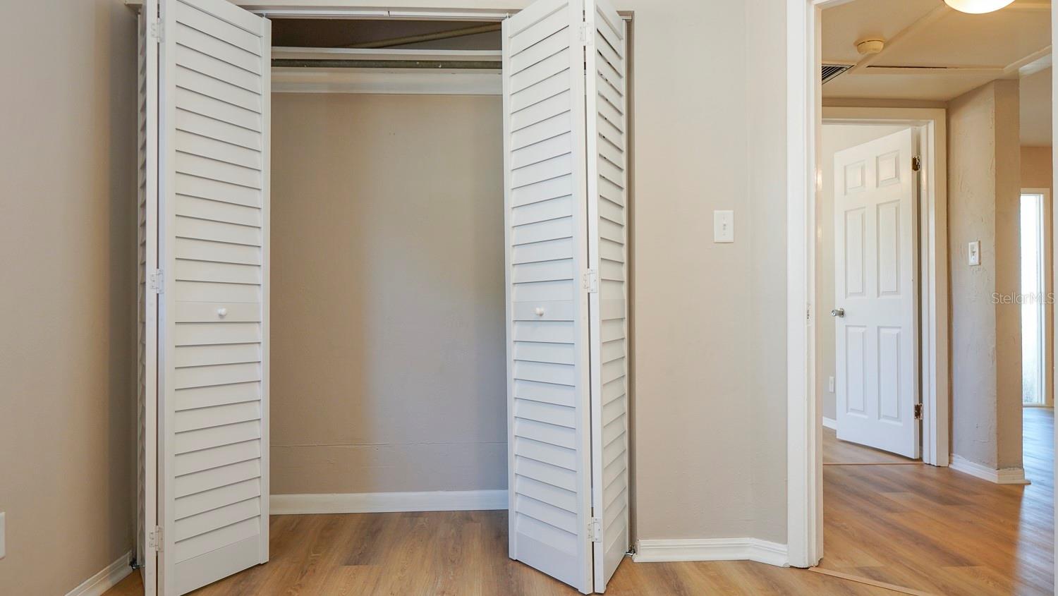 5298 47TH AVE N, ST PETERSBURG, FL, 33709