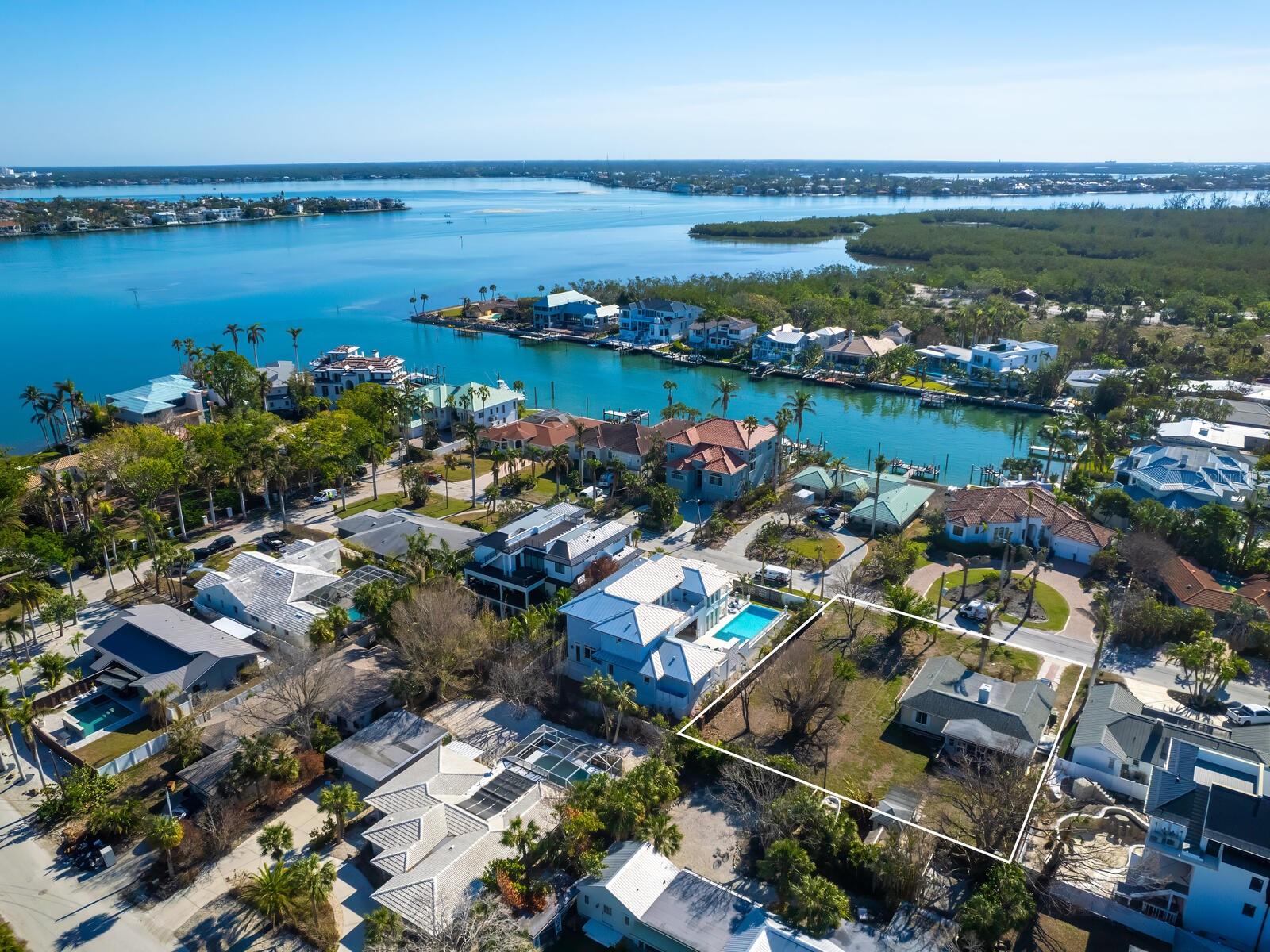 421 CLEVELAND DR, SARASOTA, FL, 34236