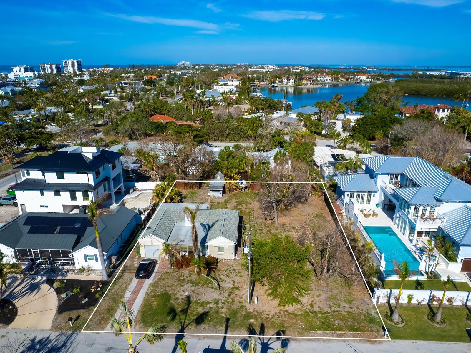 421 CLEVELAND DR, SARASOTA, FL, 34236
