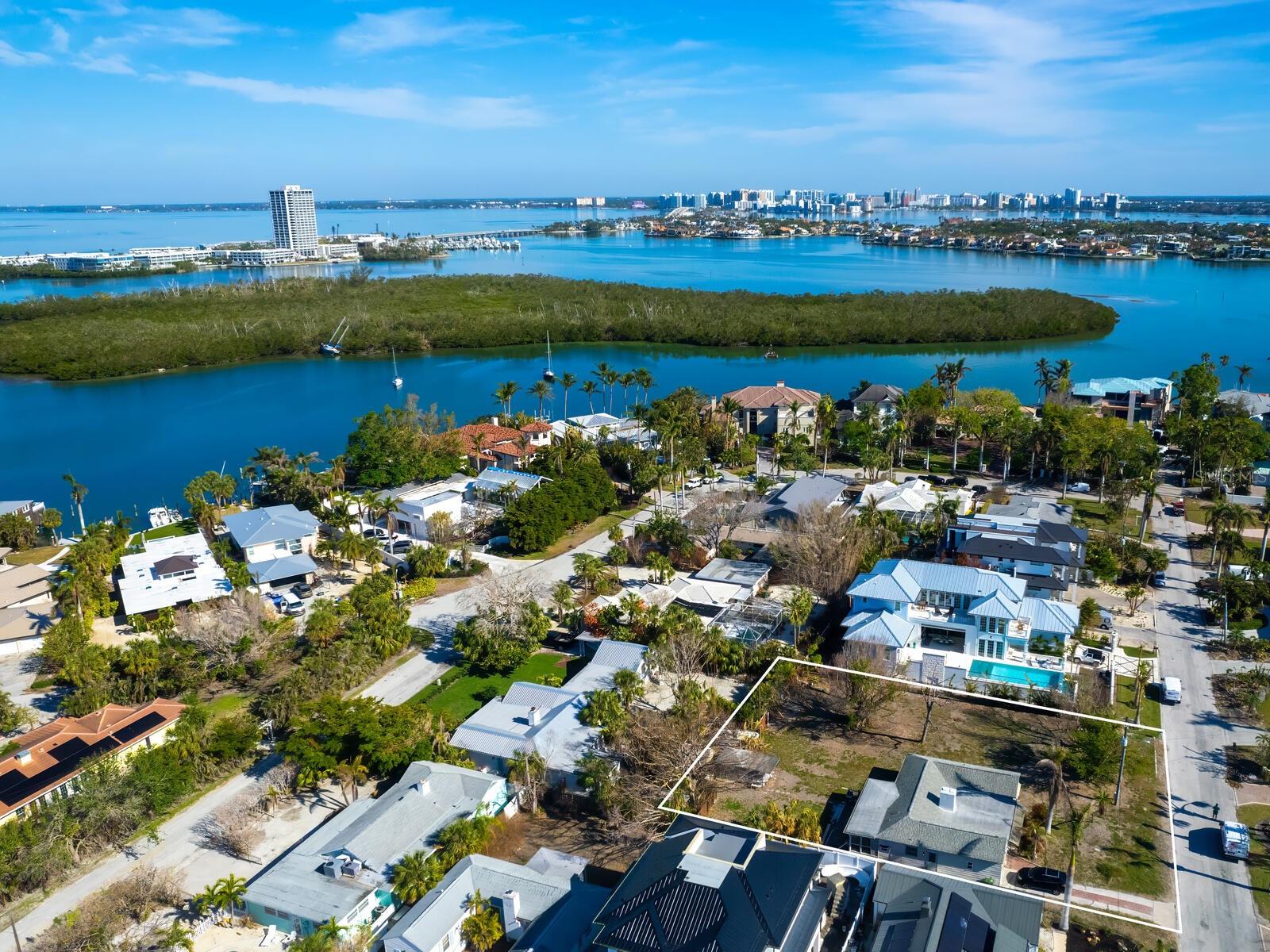 421 CLEVELAND DR, SARASOTA, FL, 34236