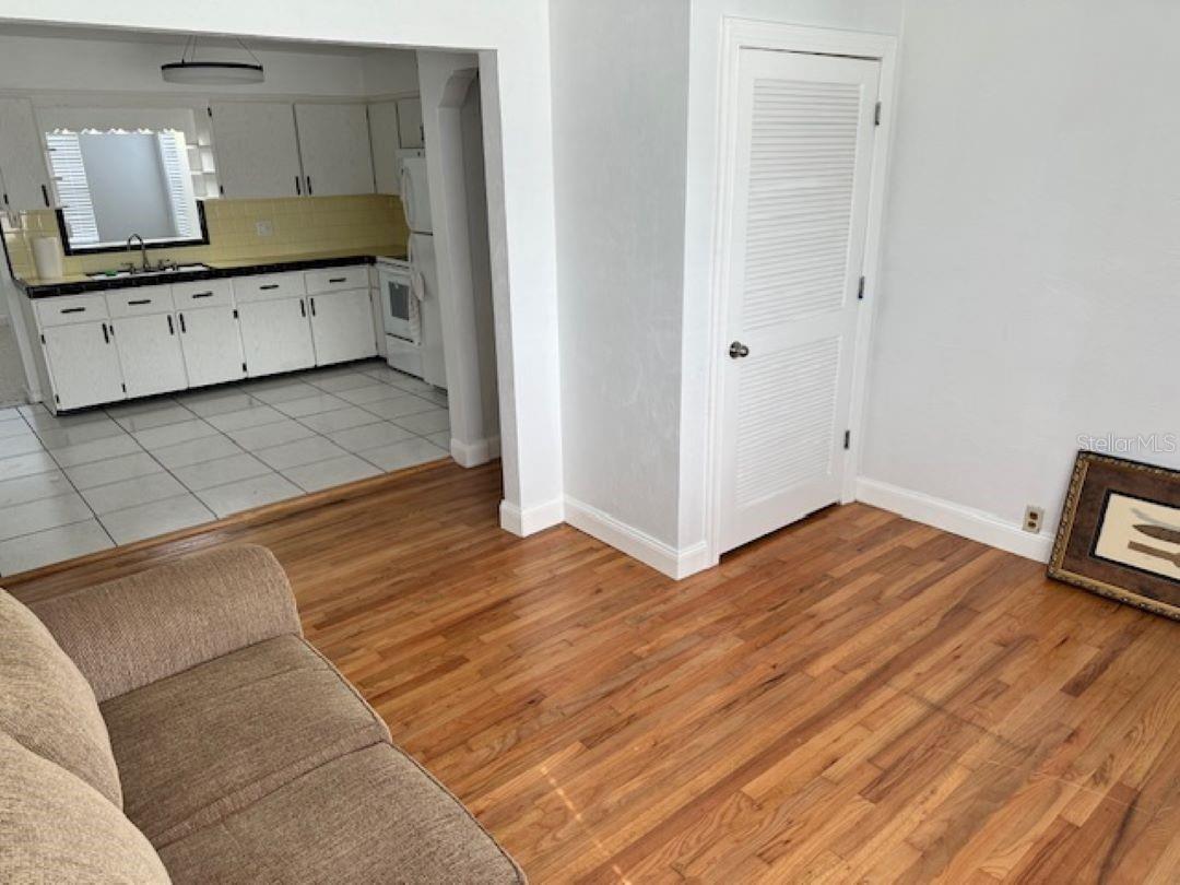 3009 W SPRUCE ST, TAMPA, FL, 33607