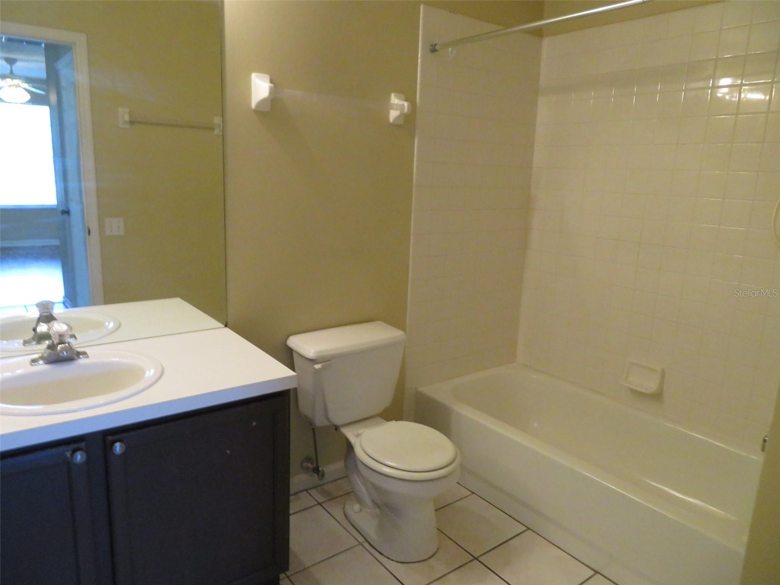 3930 SOUTHPOINTE DR #220, ORLANDO, FL, 32822