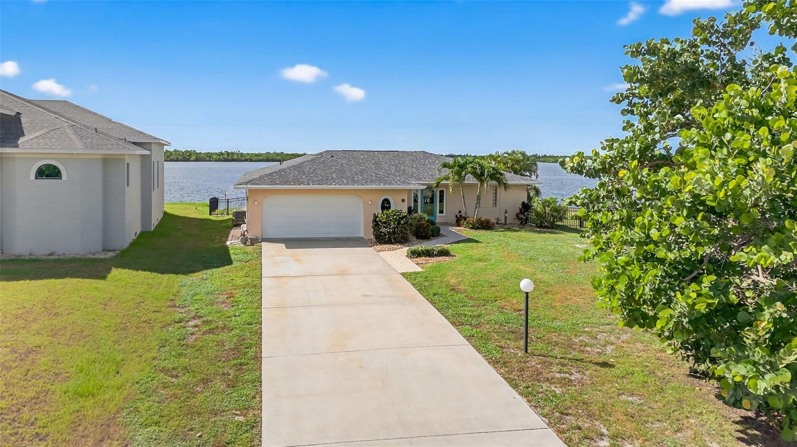 3220 PEACE RIVER DR, PUNTA GORDA, FL, 33983