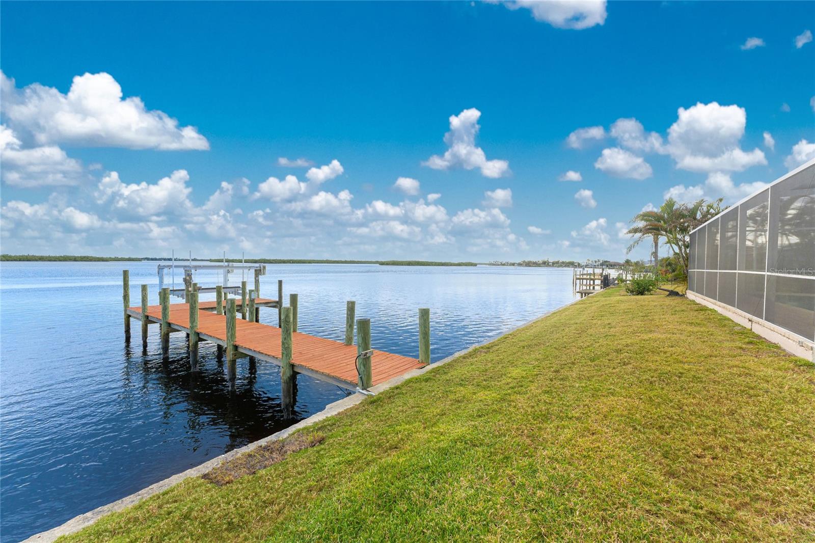 3220 PEACE RIVER DR, PUNTA GORDA, FL, 33983