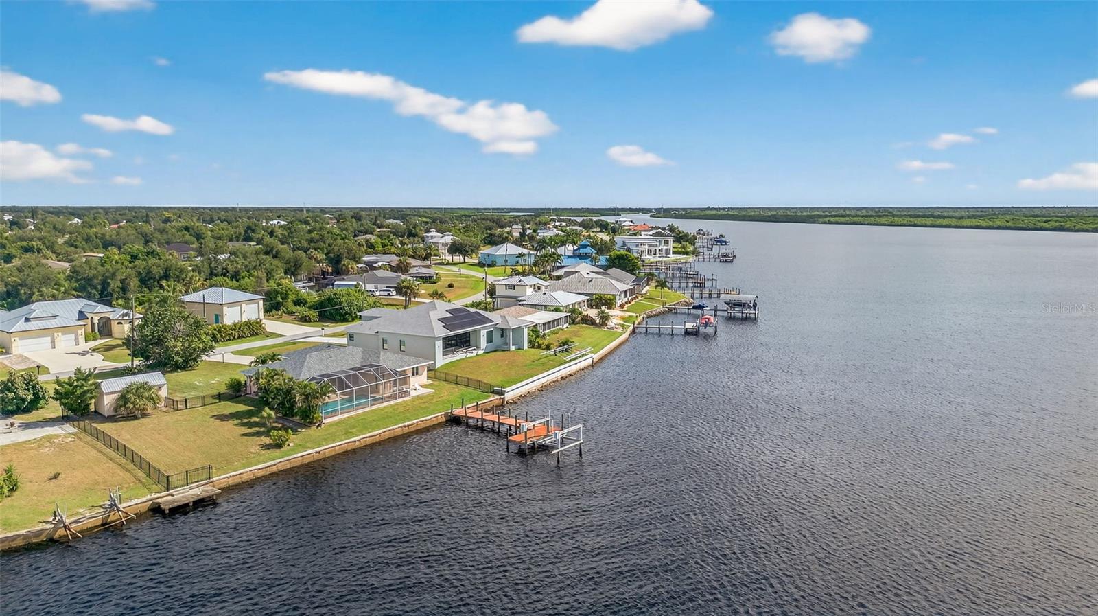 3220 PEACE RIVER DR, PUNTA GORDA, FL, 33983