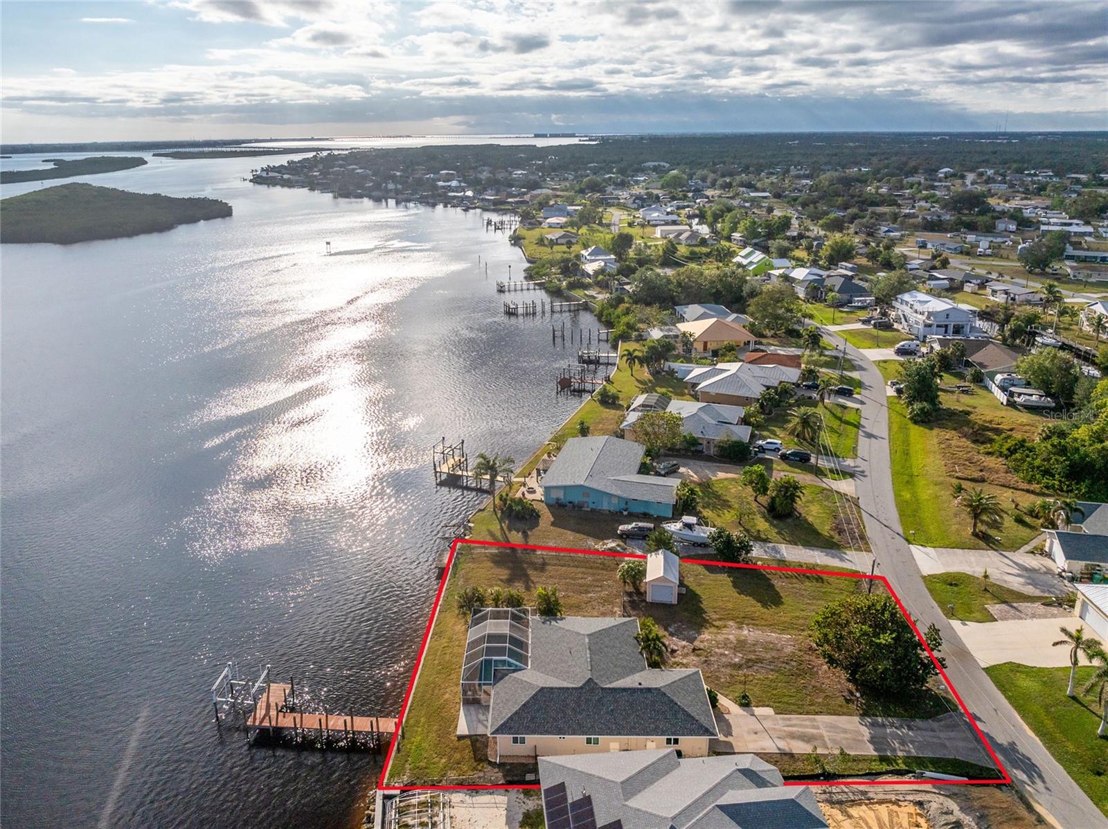 3220 PEACE RIVER DR, PUNTA GORDA, FL, 33983