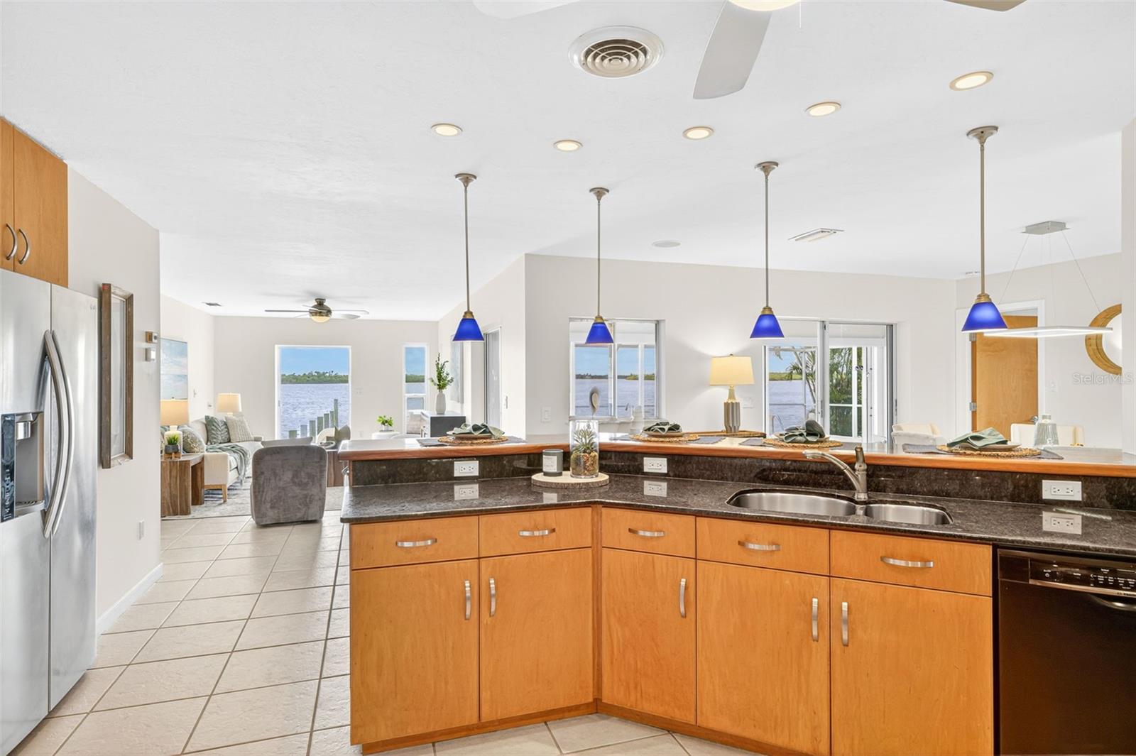 3220 PEACE RIVER DR, PUNTA GORDA, FL, 33983