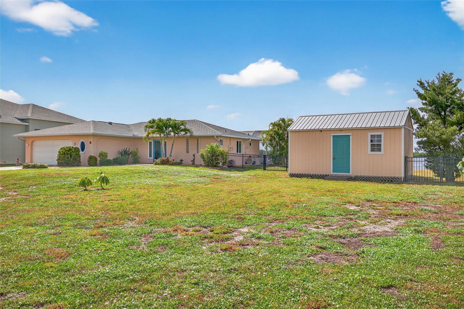 3220 PEACE RIVER DR, PUNTA GORDA, FL, 33983