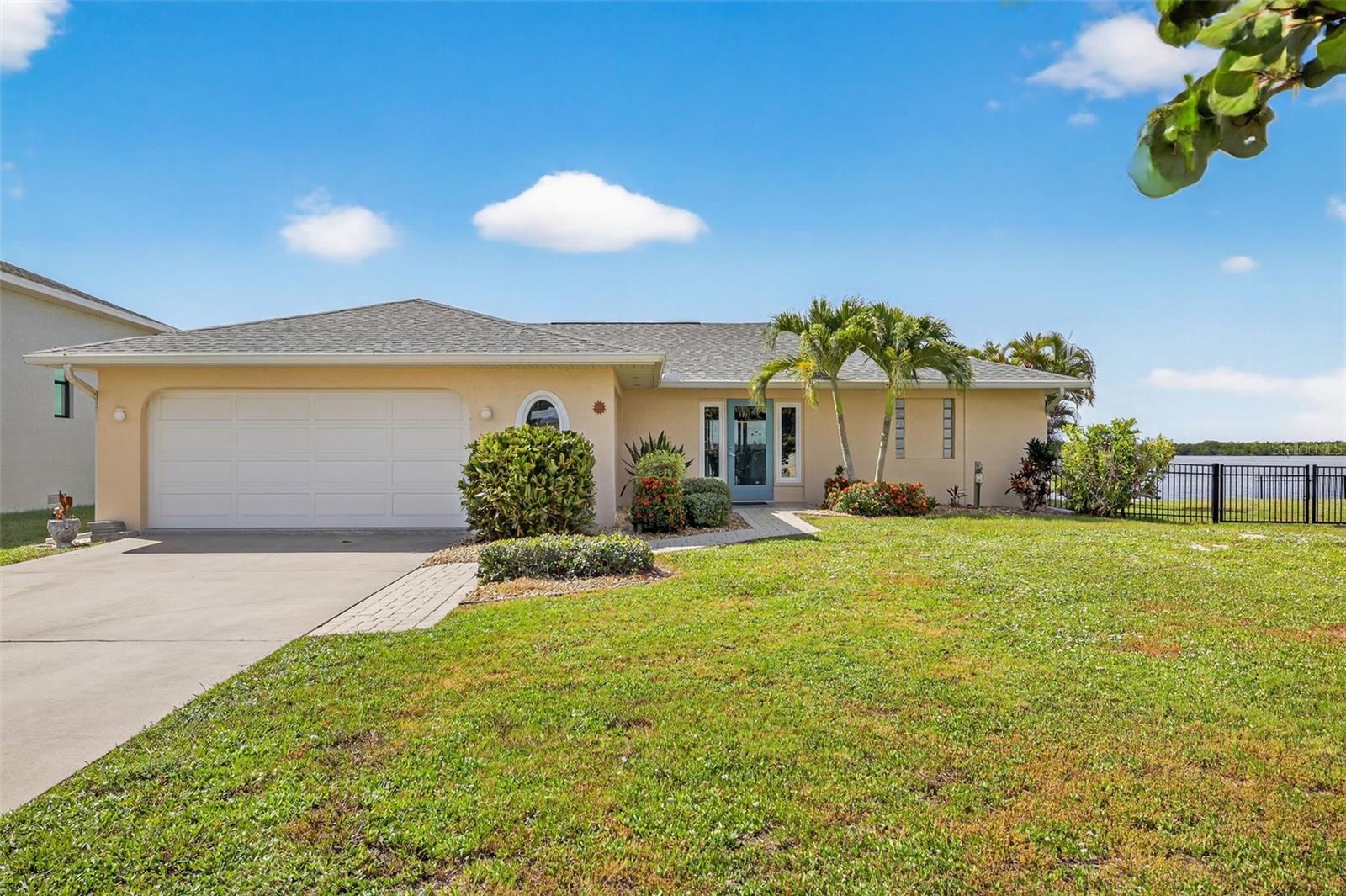 3220 PEACE RIVER DR, PUNTA GORDA, FL, 33983