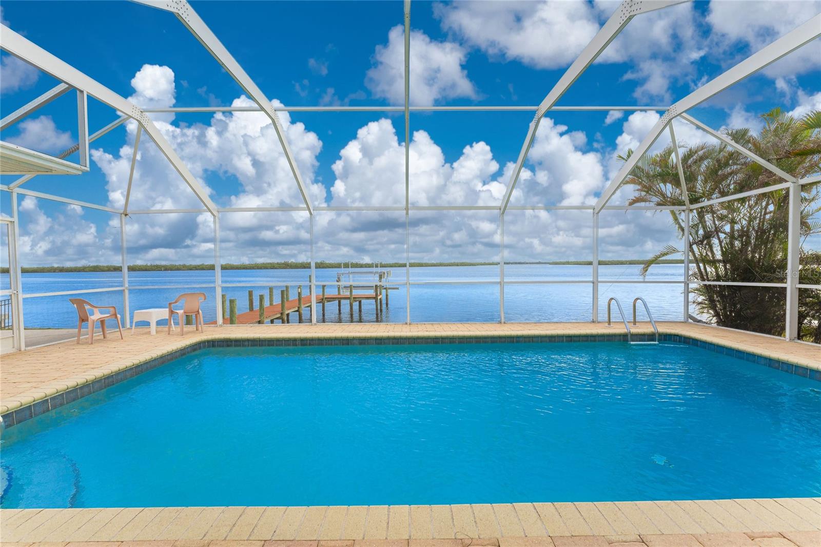 3220 PEACE RIVER DR, PUNTA GORDA, FL, 33983