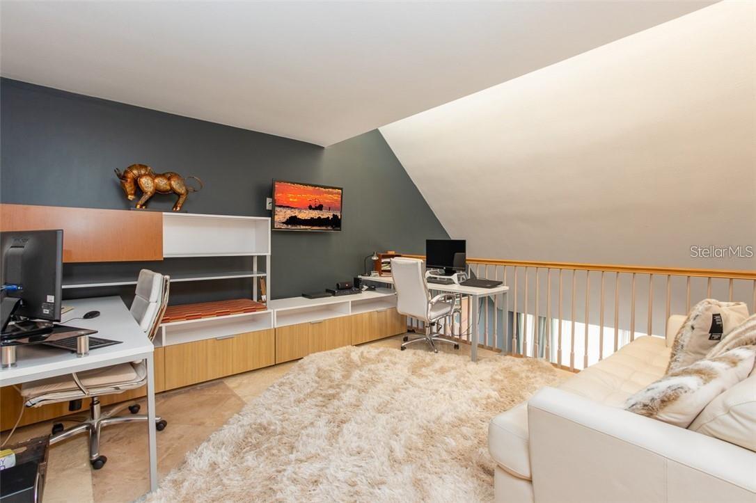 1390 GULF BLVD #PH-1, CLEARWATER BEACH, FL, 33767