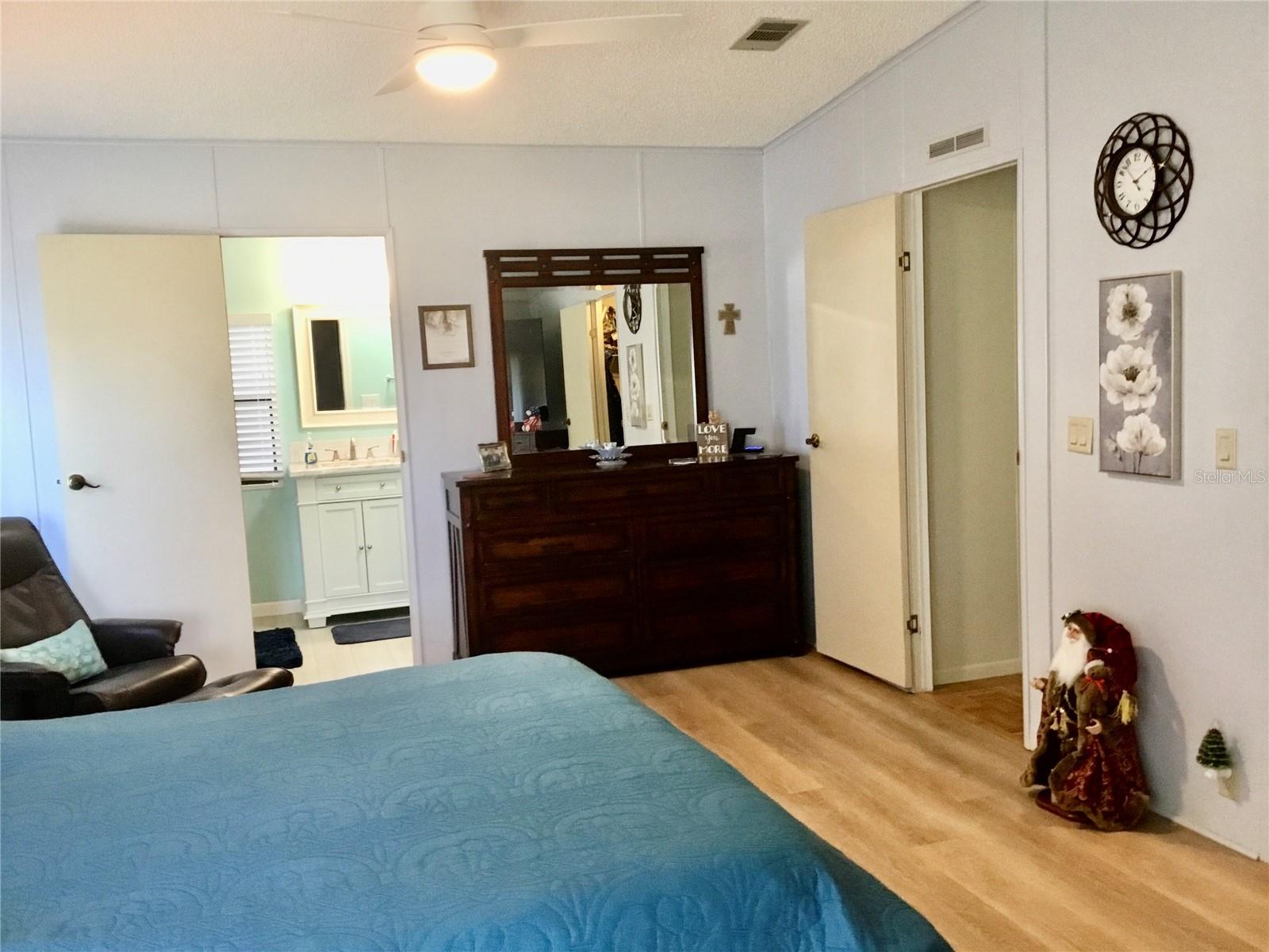 738 RIVERVIEW CIR, NORTH PORT, FL, 34287