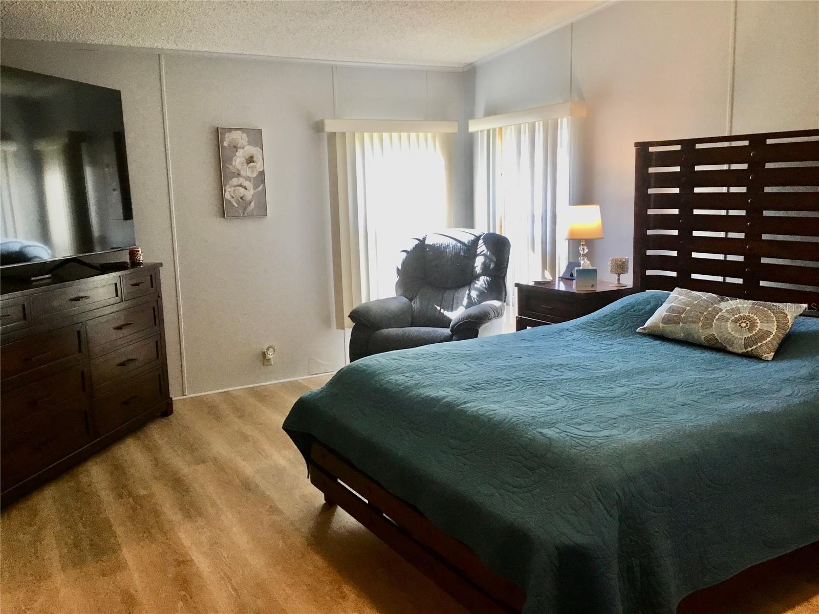 738 RIVERVIEW CIR, NORTH PORT, FL, 34287