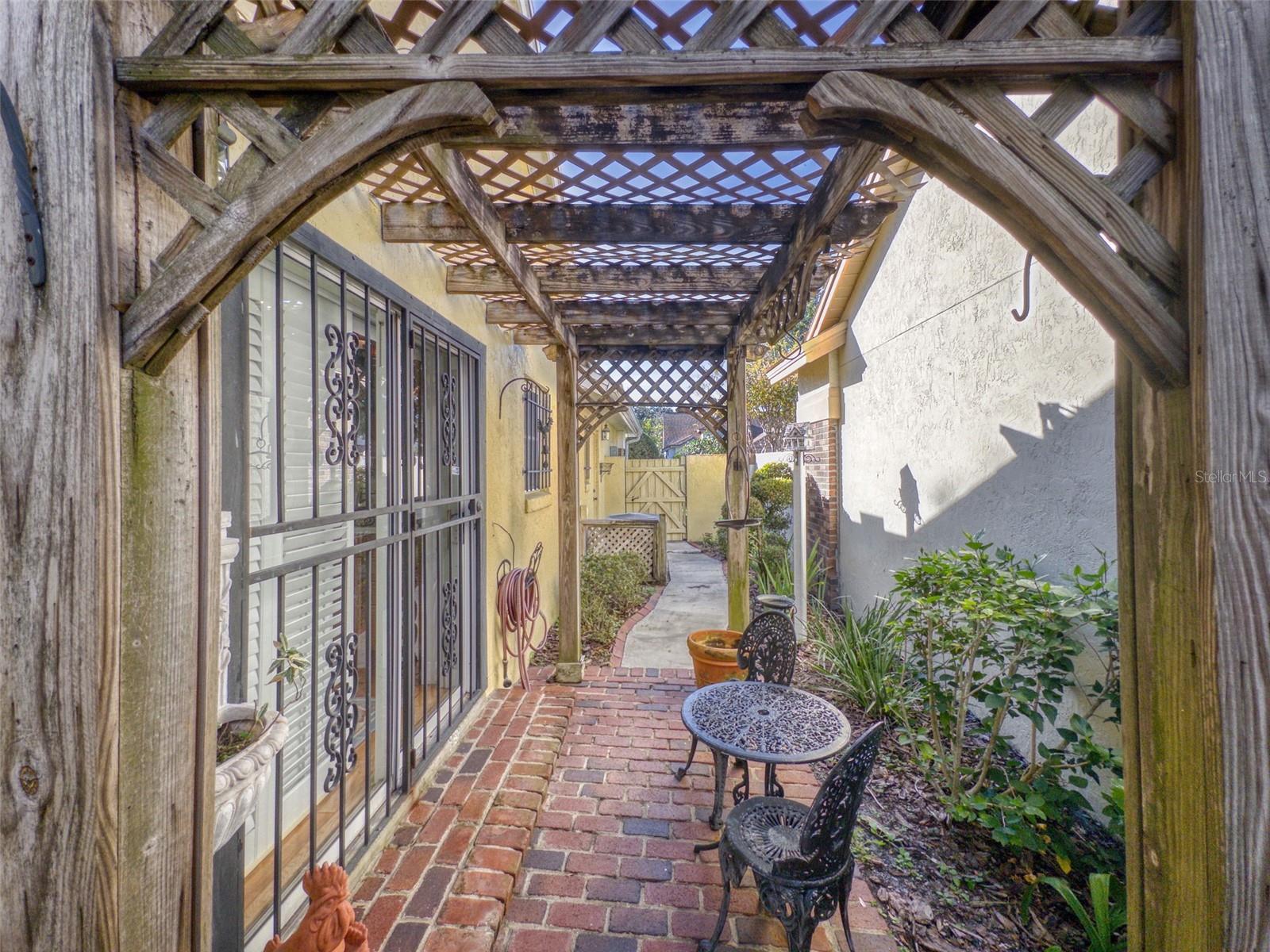 704 BARRINGTON CIR, WINTER SPRINGS, FL, 32708