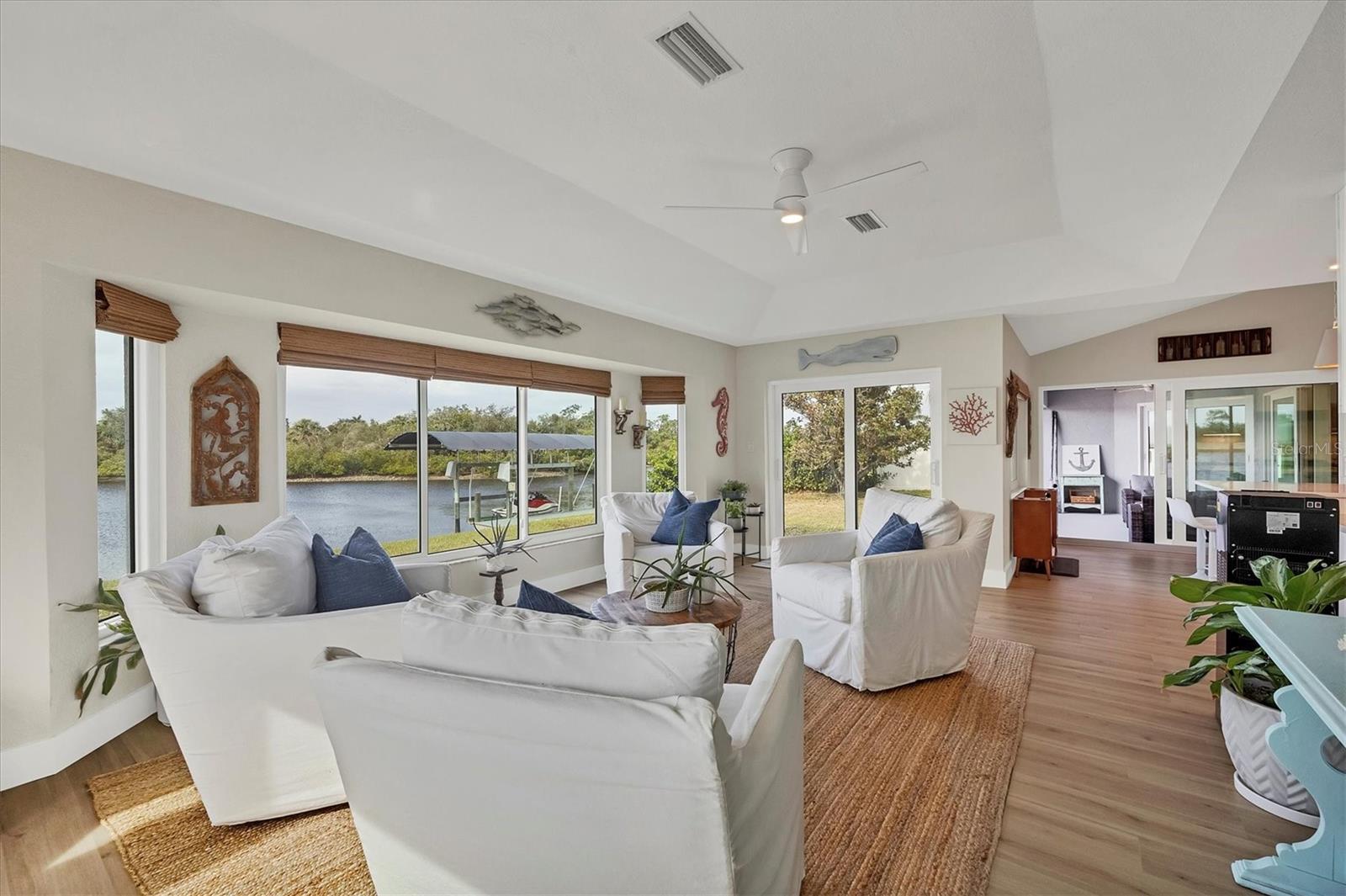 430 SPRING LAKE BLVD NW, PORT CHARLOTTE, FL, 33952